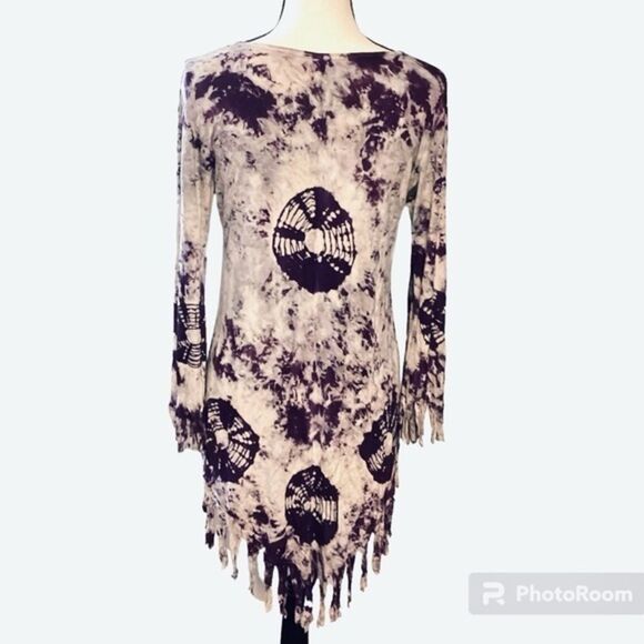 Tie Dye Designs Fringe Hem Asymmetrical Long Sleeve Dress w Cut-Out Scoop Neck - Picture 3 of 8